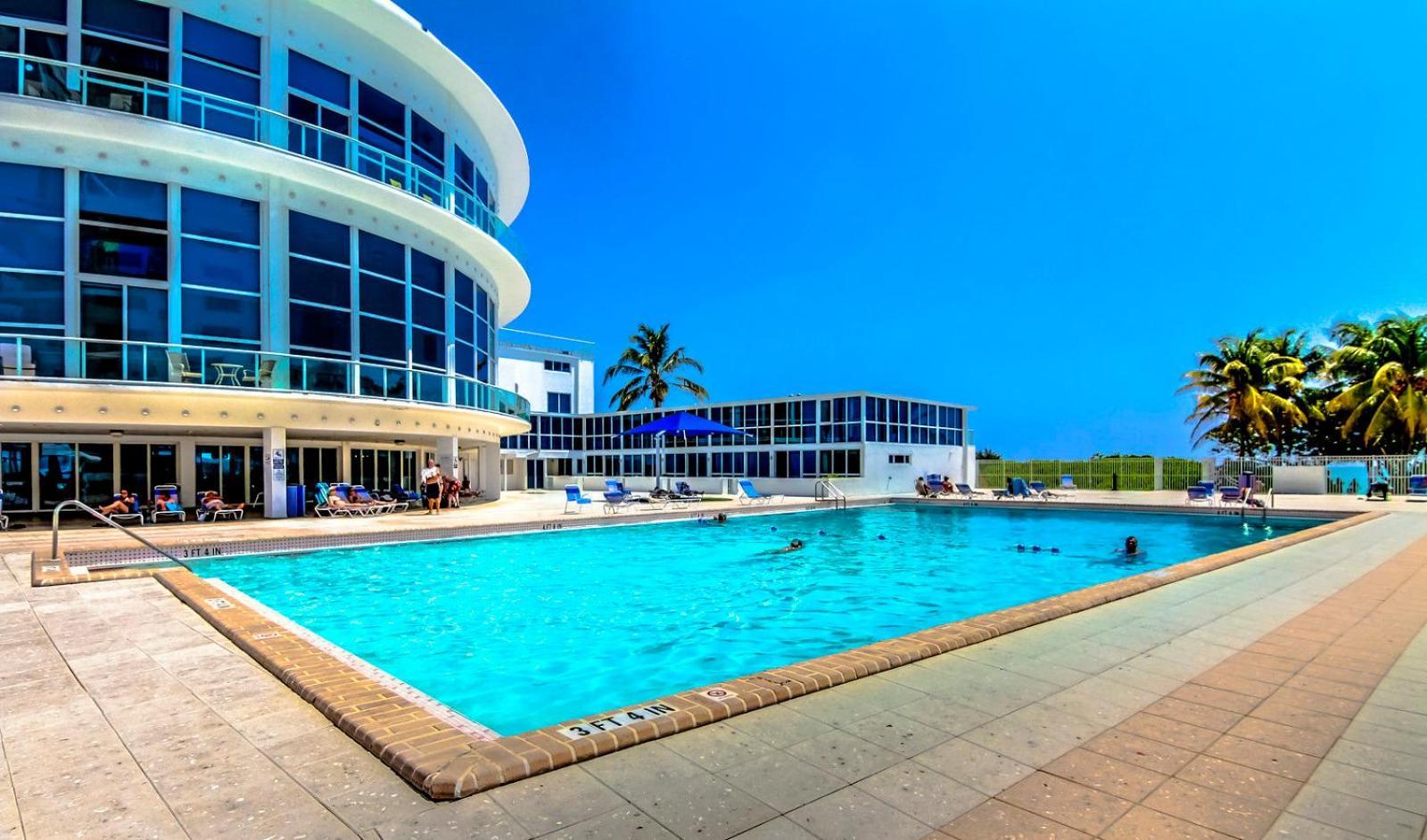 Castle 835 Oceanview Studio On Beach With Pool, Gym, Bars, And Free Parking Μαϊάμι Μπιτς Εξωτερικό φωτογραφία
